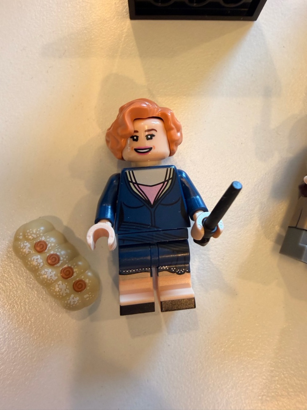 LEGO Queenie Minifigure with Pastry Dessert